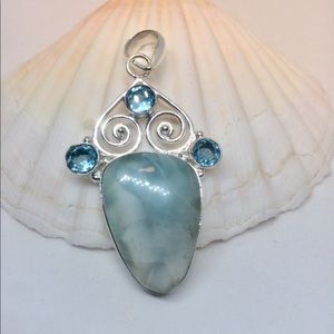 🌀🤩LARIMAR AND BLUE TOPAZ STERLING PENDANT